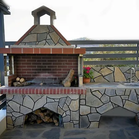 Thea Hill * Kritharia (Thessalia)